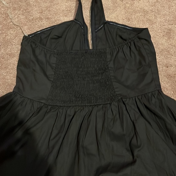 Dress - Picture 4 of 4